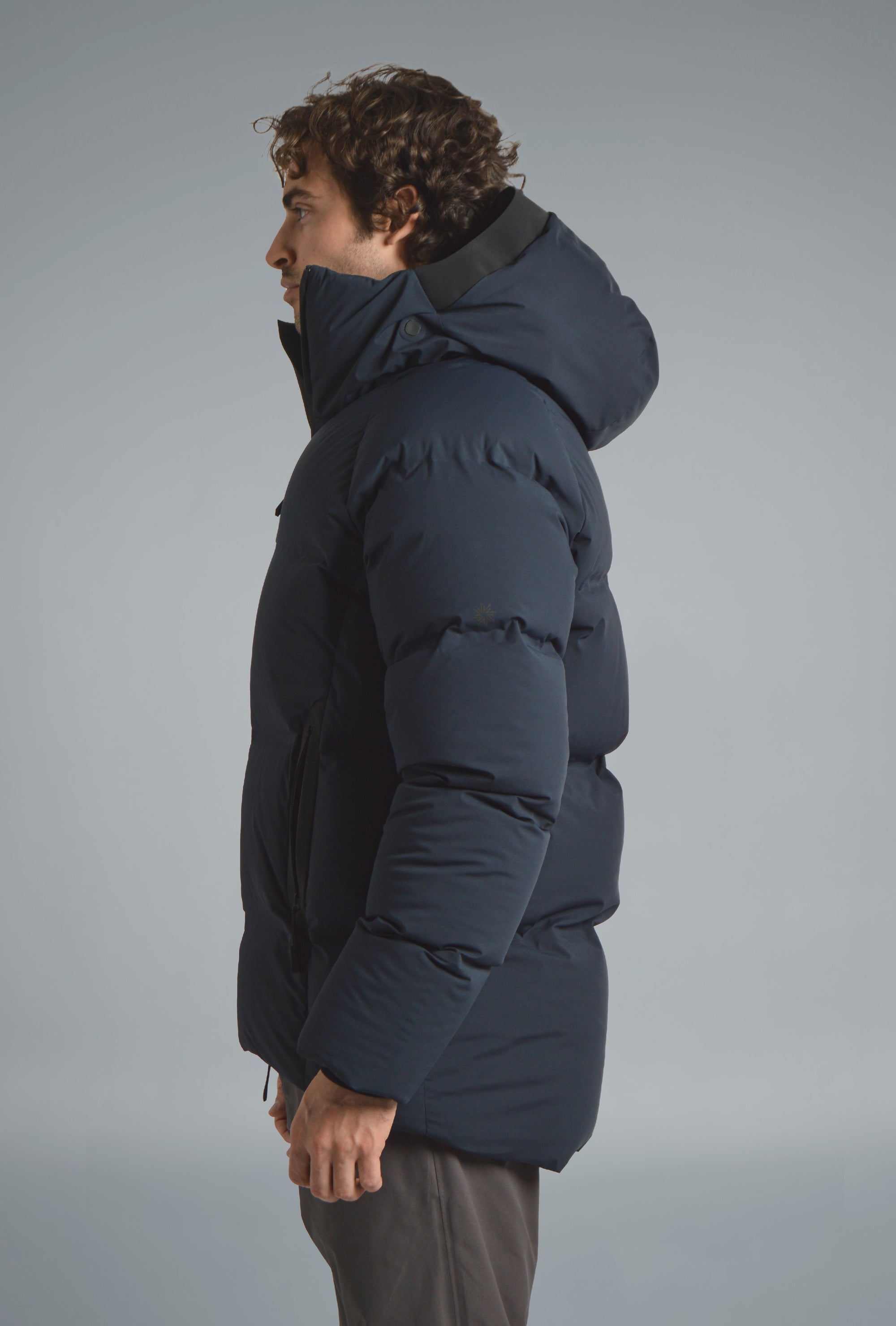 VOYAGER DOWN JACKET