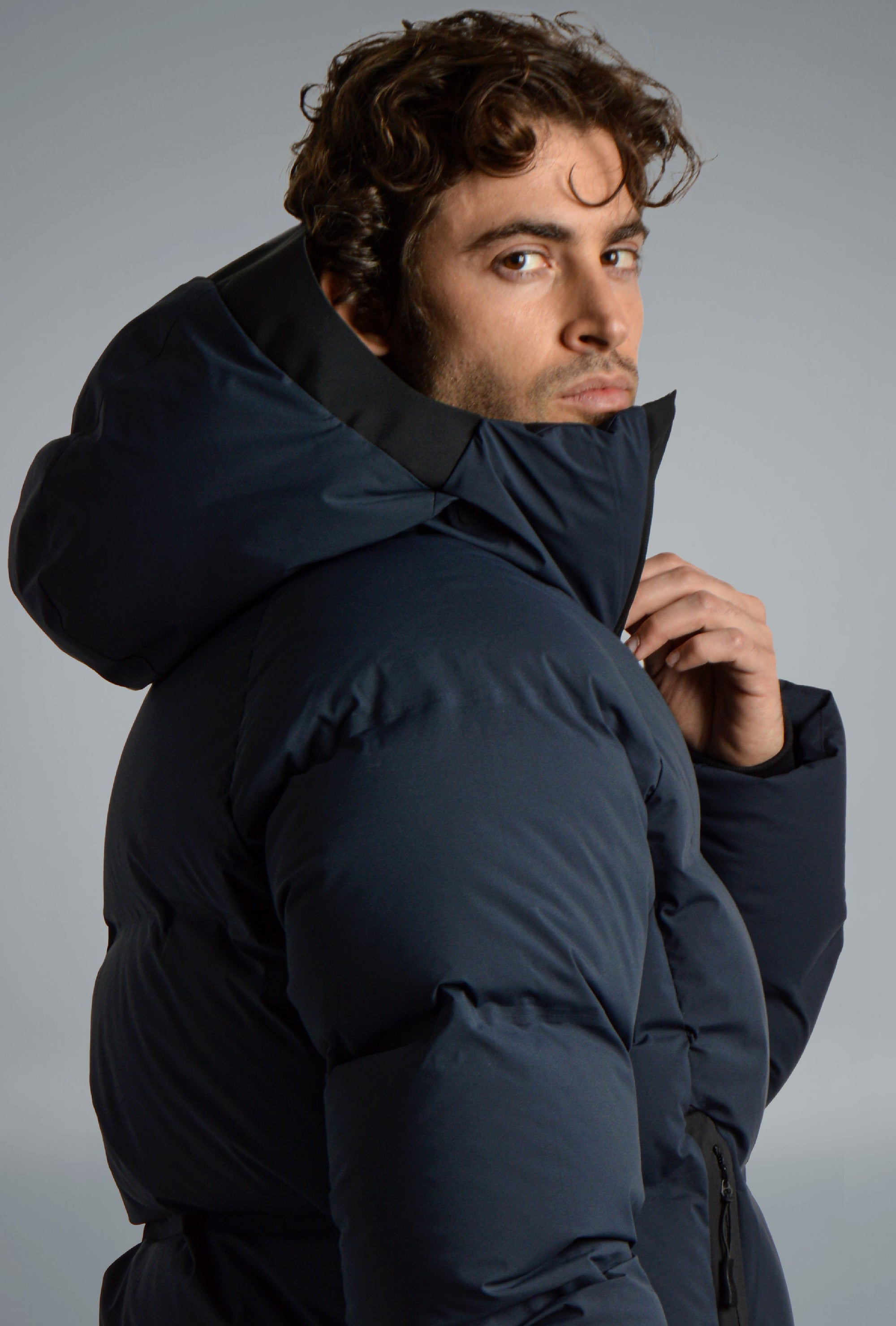 VOYAGER DOWN JACKET