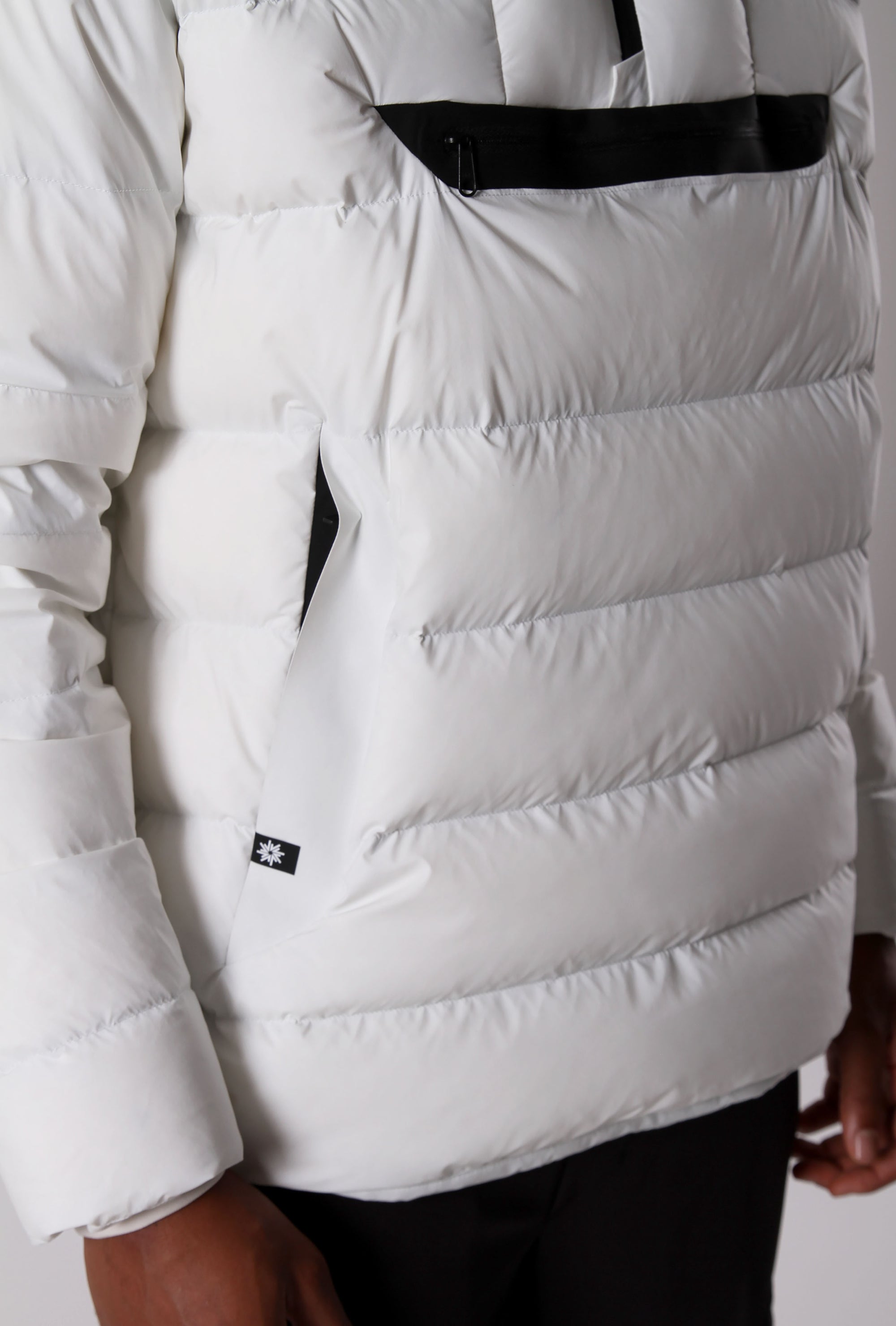 HALF ZIP VOYAGER DOWN JACKET