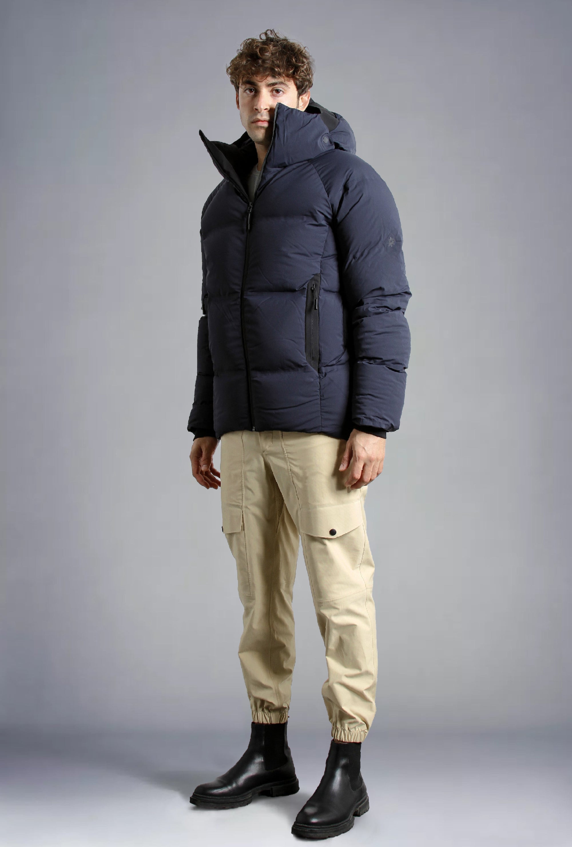 VOYAGER DOWN JACKET